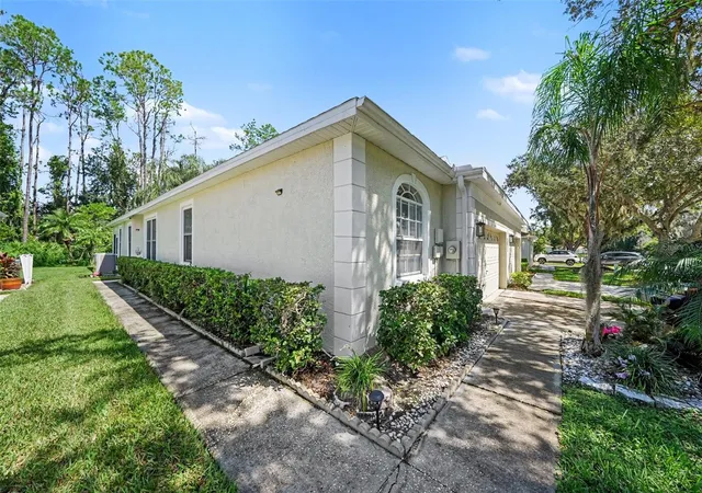 Photo 4 of House for sale at 34825 Double Eagle Ct, Zephyrhills, FL 33541 | MLS# TB8552540 | Listing updated on 2026-10-03