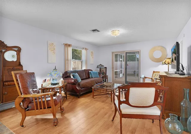 Photo 3 of Single family home for sale at 965 Avalon Ave, Lady Lake, FL 32159 | MLS# G5118315 | Listing updated on 2026-09-28