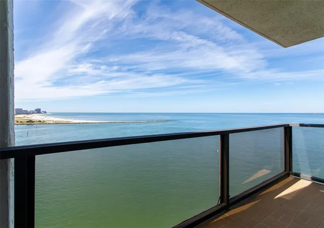 Photo 3 of Condo for sale at 450 S Gulfview Blvd #1007, Clearwater Beach, FL 33767 | MLS# W7889865 | Listing updated on 2026-09-30