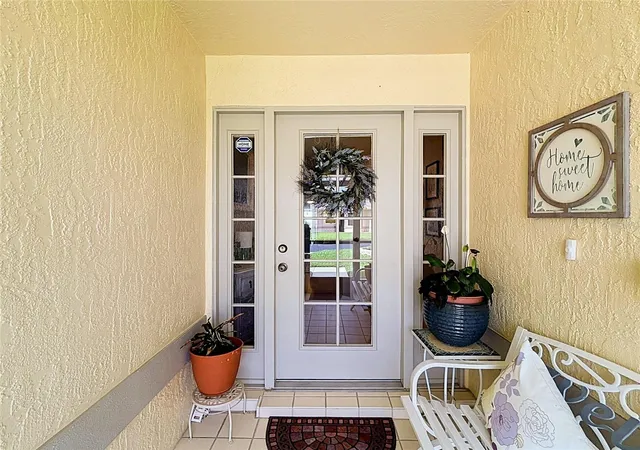 Photo 4 of Single family home for sale at 430 Harbourview Dr, Haines City, FL 33844 | MLS# O6445124 | Listing updated on 2026-09-30