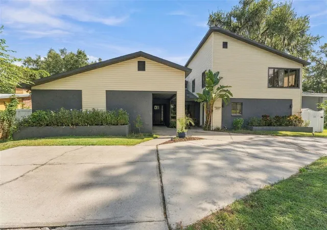 Photo 73 of Single family home for sale at 3006 River Grv Dr, TAMPA, FL 33610 | MLS# TB8552549 | Listing updated on 2026-10-07