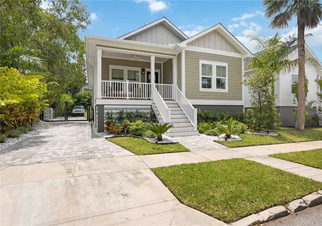 Single family home for sale at 1623 8th Avenue W, BRADENTON, FL 34205 | MLS# A4707548