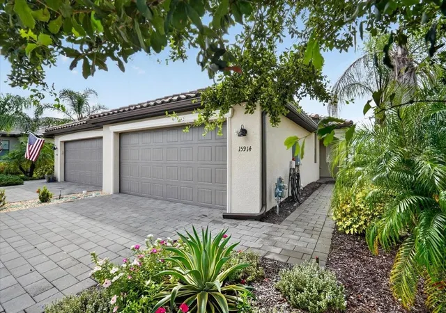 Photo 1 of Single family home for sale at 15914 Clear Skies Pl, Bradenton, FL 34211 | MLS# A4707550 | Listing updated on 2026-10-02