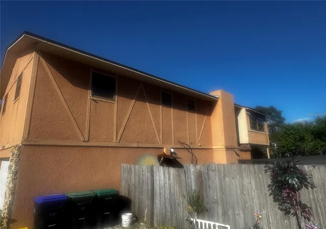 Photo 3 of Single family home for sale at 5300 Fernhill Ct, Orlando, FL 32808 | MLS# O6445143 | Listing updated on 2026-09-29