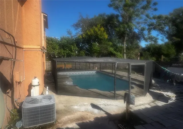 Photo 3 of Single family home for sale at 5300 Fernhill Ct, Orlando, FL 32808 | MLS# O6445143 | Listing updated on 2026-09-29