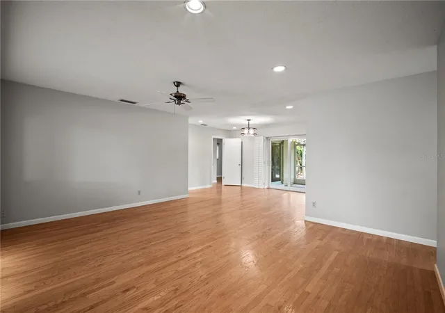 Photo 3 of Single family home for sale at 6512 Bowline Dr, Sarasota, FL 34231 | MLS# A4707552 | Listing updated on 2026-09-27