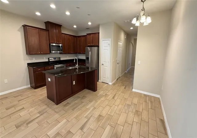 Photo 4 of Townhouse for sale at 1470 Round Rock Ct, Oviedo, FL 32765 | MLS# O6445144 | Listing updated on 2026-09-28