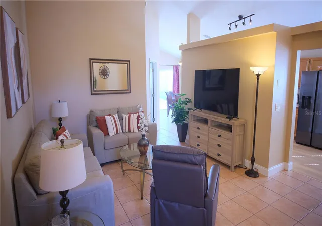 Photo 3 of Single family home for sale at 2135 Cobblefield Cir, Apopka, FL 32703 | MLS# O6445145 | Listing updated on 2026-10-07