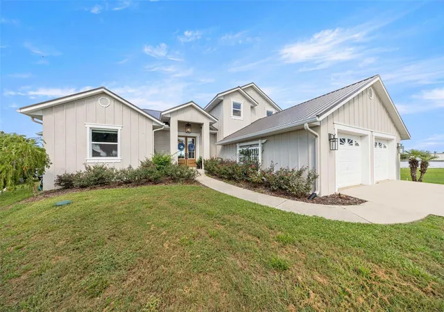 Photo 2 of Single family home for sale at 2247 N Pilot Point, Crystal River, FL 34429 | MLS# OM732948 | Listing updated on 2026-10-01