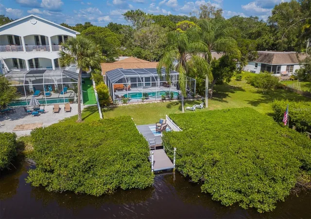 Photo 1 of Single family home for sale at 8302 Midnight Pass Rd, Sarasota, FL 34242 | MLS# A4707555 | Listing updated on 2026-09-30