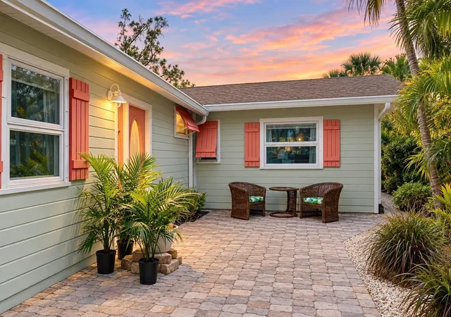 Single family home for sale at 8302 Midnight Pass Rd, SARASOTA, FL 34242 | MLS# A4707555