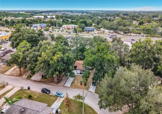 Photo 3 of Sale Pending at 1156 Errol Pl Cir, Apopka, FL 32712 | MLS# V4951528 | Listing updated on 2026-10-07
