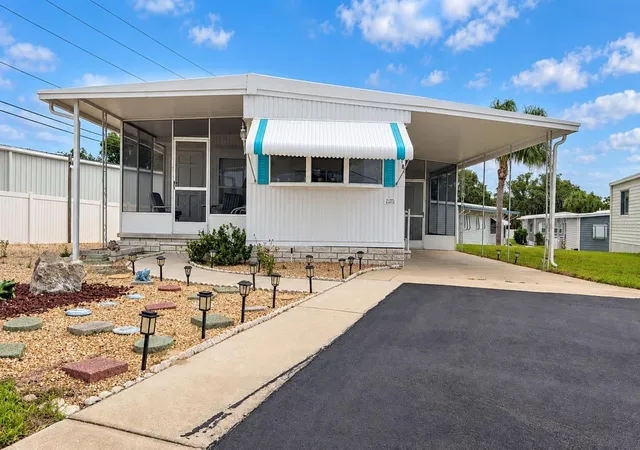 Manufactured home for sale at 39820 US Hwy 19 N #181, TARPON SPRINGS, FL 34689 | MLS# TB8552562