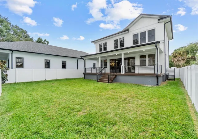 Photo 3 of Sale Pending at 401 Park Blvd, Oldsmar, FL 34677 | MLS# TB8552563 | Listing updated on 2026-10-04