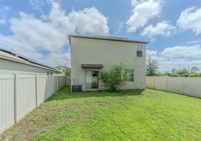 Photo 3 of Single family home for sale at 5102 Dandelion St, Apollo Beach, FL 33572 | MLS# TB8552564 | Listing updated on 2026-10-09