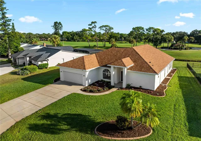 Photo 4 of Single family home for sale at 5121 Palm Aire Dr, Sarasota, FL 34243 | MLS# A4707559 | Listing updated on 2026-10-03