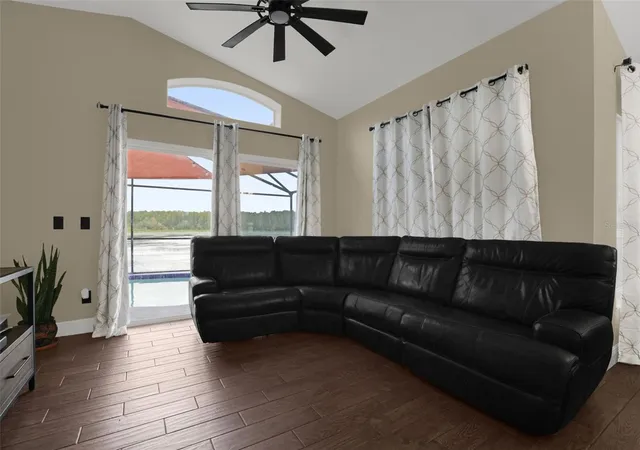 Photo 3 of Single family home for sale at 269 Coralwood Ct, Kissimmee, FL 34743 | MLS# O6445155 | Listing updated on 2026-10-07
