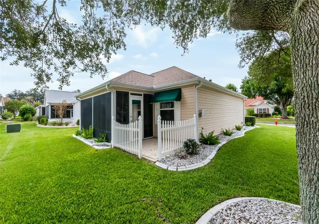 Photo 1 of Single family home for sale at 17617 SE 80th Altamaha Ct, The Villages, FL 32162 | MLS# G5118327 | Listing updated on 2026-09-27
