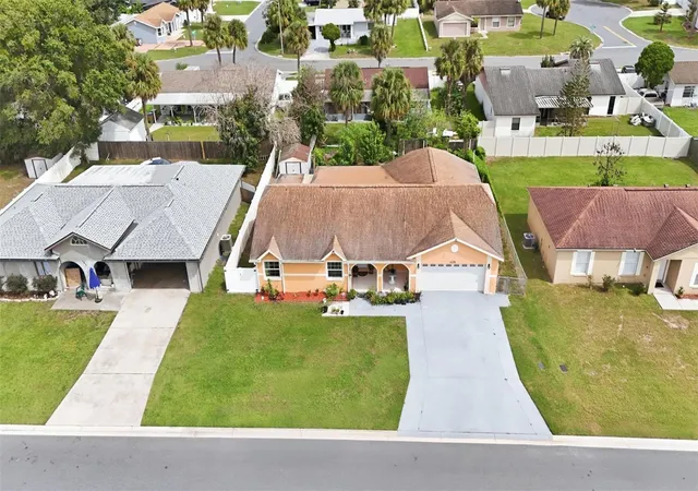 Photo 2 of Single family home for sale at 125 Pansy Ct, Kissimmee, FL 34743 | MLS# S5158373 | Listing updated on 2026-10-03