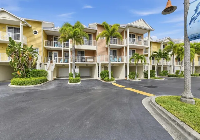 Townhouse for sale at 424 Bahia Beach Blvd, RUSKIN, FL 33570 | MLS# TB8552573
