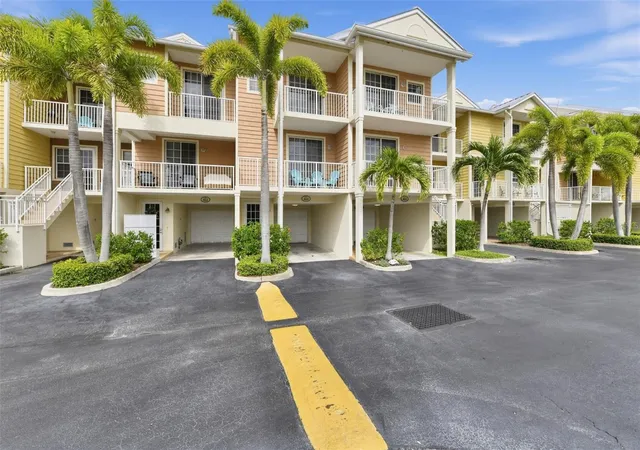 Photo 2 of Townhouse for sale at 424 Bahia Beach Blvd, Ruskin, FL 33570 | MLS# TB8552573 | Listing updated on 2026-09-27