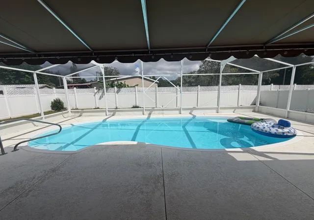 Photo 2 of Single family home for sale at 7002 Summit Cir, Winter Haven, FL 33884 | MLS# TB8552575 | Listing updated on 2026-09-27