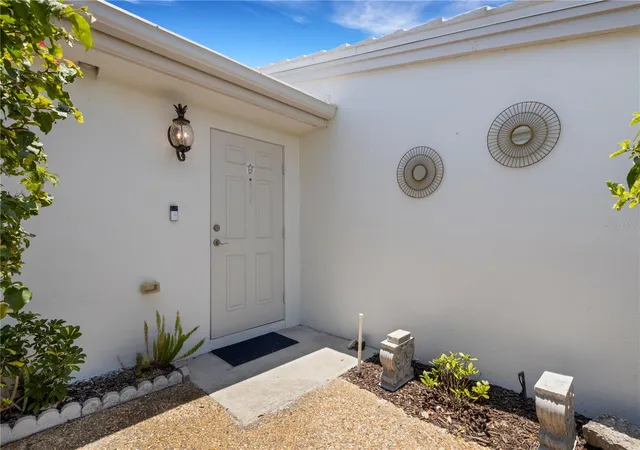 Photo 4 of House for sale at 214 Hourglass Way #V-4, Sarasota, FL 34242 | MLS# A4707563 | Listing updated on 2026-10-15