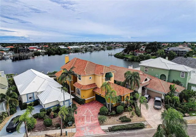 Photo 1 of Single family home for sale at 852 Symphony Isles Blvd, Apollo Beach, FL 33572 | MLS# TB8552576 | Listing updated on 2026-10-02
