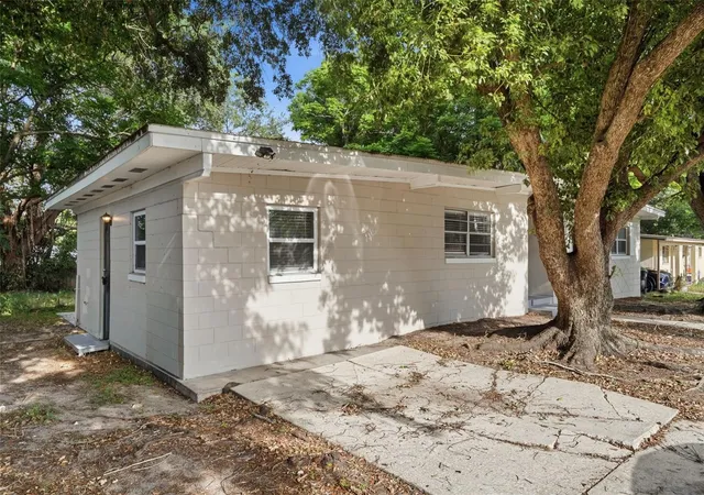 Photo 3 of Single family home for sale at 2213 N Hiawassee Rd, Orlando, FL 32818 | MLS# O6445166 | Listing updated on 2026-09-28