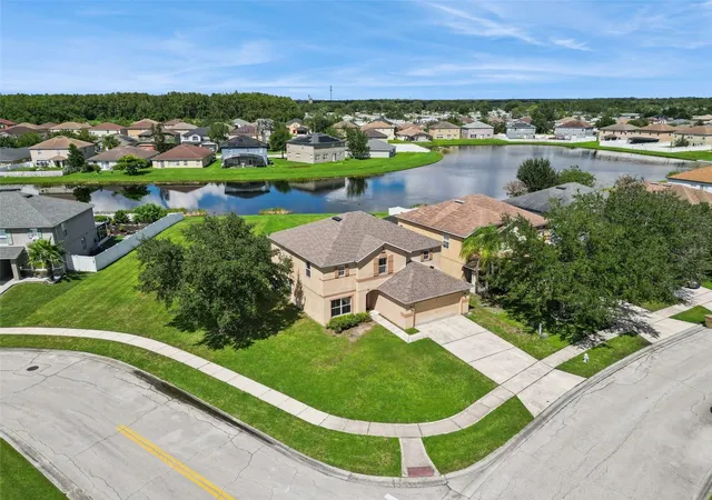 Photo 4 of Single family home for sale at 4603 Ross Lanier Ln, Kissimmee, FL 34758 | MLS# O6445171 | Listing updated on 2026-10-08