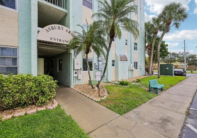 Photo 3 of Condo for sale at 801 83rd Avenue N #511, Saint Petersburg, FL 33702 | MLS# TB8552586 | Listing updated on 2026-10-04