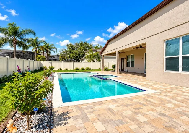 Photo 2 of Single family home for sale at 2409 Treymore Dr, Orlando, FL 32825 | MLS# V4951530 | Listing updated on 2026-10-20