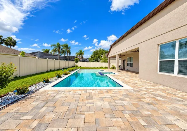 Photo 3 of Single family home for sale at 2409 Treymore Dr, Orlando, FL 32825 | MLS# V4951530 | Listing updated on 2026-10-20