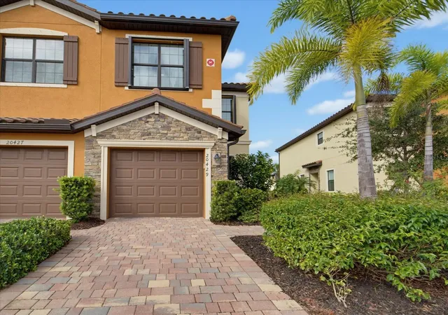 Photo 1 of Townhouse for sale at 20429 Lagente Cir, Venice, FL 34293 | MLS# N6145944 | Listing updated on 2026-10-07