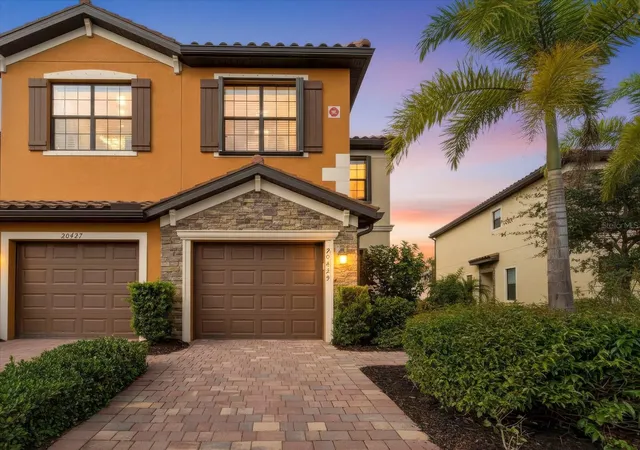 Photo 2 of Townhouse for sale at 20429 Lagente Cir, Venice, FL 34293 | MLS# N6145944 | Listing updated on 2026-10-07