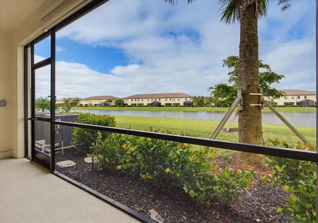 Photo 3 of Townhouse for sale at 20429 Lagente Cir, Venice, FL 34293 | MLS# N6145944 | Listing updated on 2026-10-07