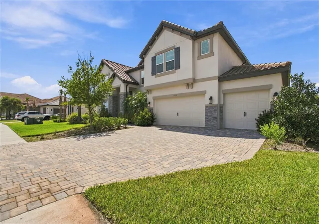 Photo 2 of Single family home for sale at 33212 Kateland Dr, Wesley Chapel, FL 33545 | MLS# TB8552588 | Listing updated on 2026-10-01