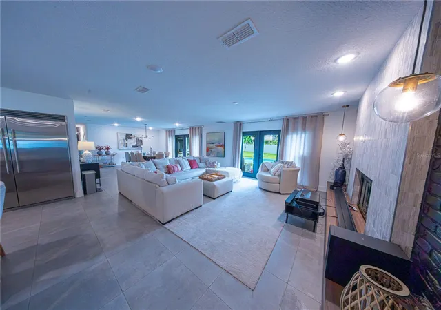 Photo 4 of Single family home for sale at 9197 Bay Hl Blvd, Orlando, FL 32819 | MLS# O6445174 | Listing updated on 2026-10-02