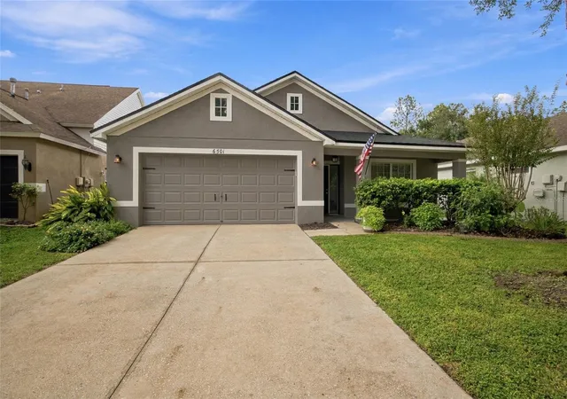 Photo 2 of Single family home for sale at 6501 Bridgecrest Dr, Lithia, FL 33547 | MLS# TB8552592 | Listing updated on 2026-10-10