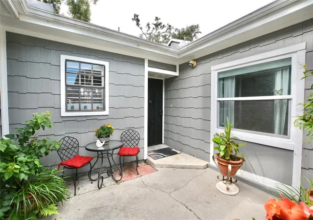 Photo 3 of Townhouse for sale at 1762 Castle Rock Rd, Tampa, FL 33612 | MLS# TB8552597 | Listing updated on 2026-10-01