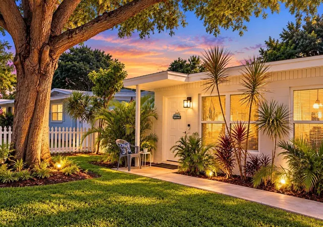 Photo 1 of Single family home for sale at 8514 93rd Avenue, Seminole, FL 33777 | MLS# TB8552598 | Listing updated on 2026-09-28