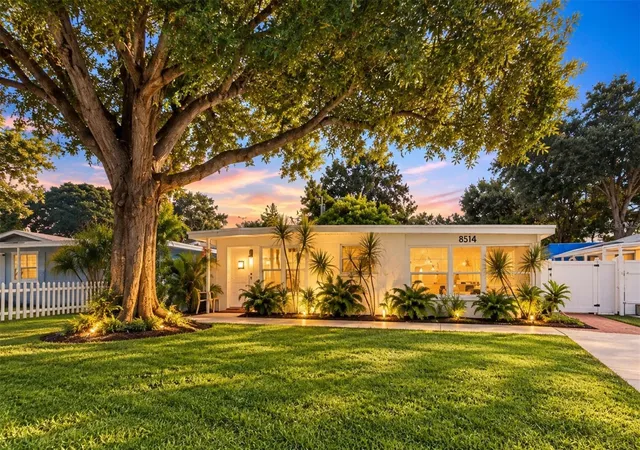 Photo 2 of Single family home for sale at 8514 93rd Avenue, Seminole, FL 33777 | MLS# TB8552598 | Listing updated on 2026-09-28