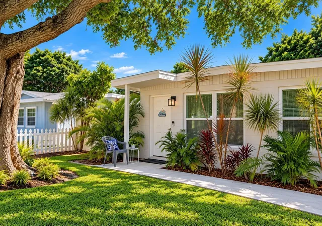 Photo 3 of Single family home for sale at 8514 93rd Avenue, Seminole, FL 33777 | MLS# TB8552598 | Listing updated on 2026-09-28
