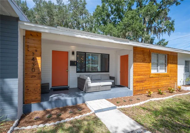 Photo 3 of Single family home for sale at 1430 E Edgewood Dr, Lakeland, FL 33803 | MLS# L4965383 | Listing updated on 2026-09-29