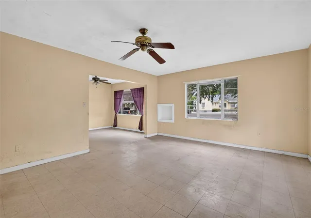 Photo 3 of Single family home for sale at 1125 N Donnelly St, Mount Dora, FL 32757 | MLS# G5118333 | Listing updated on 2026-10-06
