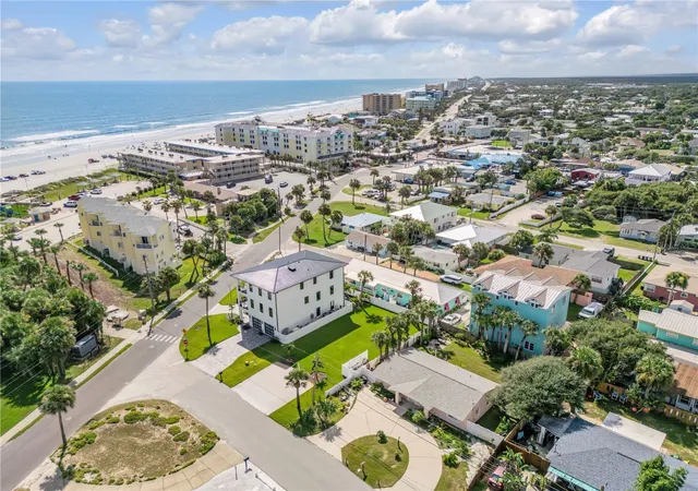 Photo 1 of Land for sale at 407 Lincoln Ave, New Smyrna Beach, FL 32169 | MLS# O6445191 | Listing updated on 2026-09-29
