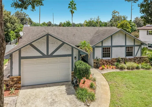 Photo 2 of Single family home for sale at 4148 Floralwood Ct, Orlando, FL 32812 | MLS# S5158384 | Listing updated on 2026-10-26