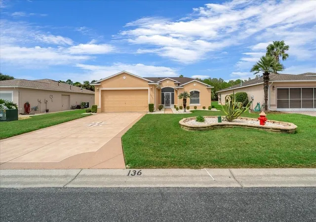 Single family home for sale at 15551 SW 13th Circle, OCALA, FL 34473 | MLS# OM732963