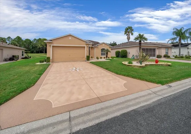Photo 2 of Single family home for sale at 15551 SW 13th Circle, Ocala, FL 34473 | MLS# OM732963 | Listing updated on 2026-09-28