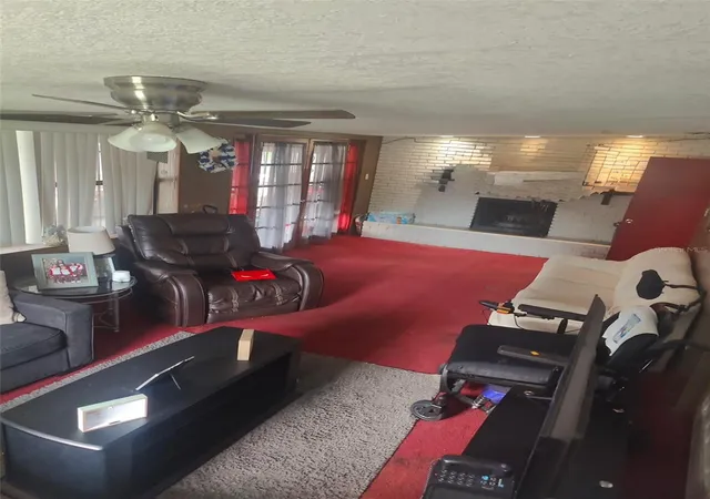 Photo 3 of Single family home for sale at 1535 Daly St, Orlando, FL 32808 | MLS# O6445193 | Listing updated on 2026-10-02